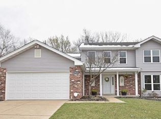 16491 Hollister Crossing Dr, Ballwin, MO
