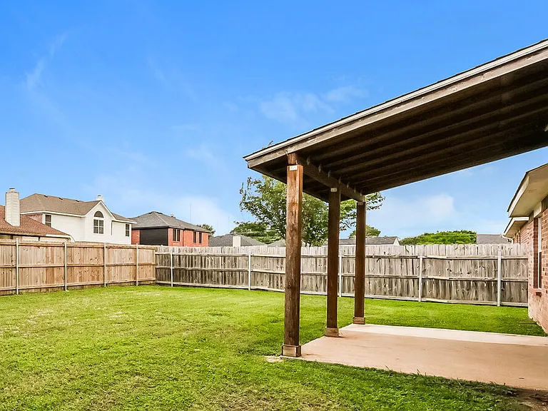 1016 Winding Creek Dr — Photo 15