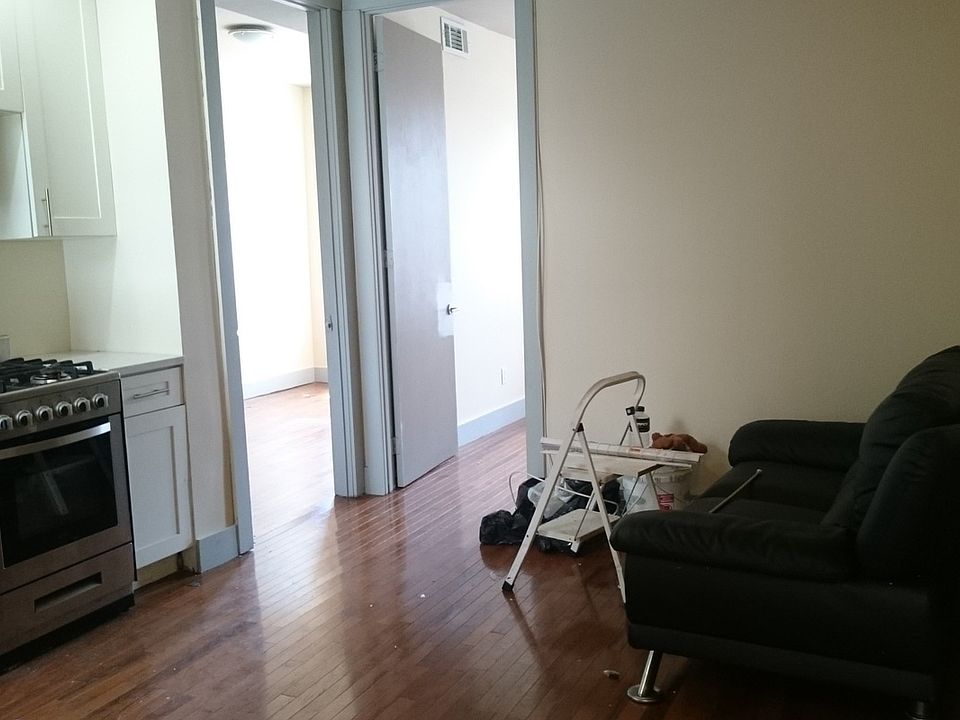 1st image of 147 Somers St APT 3L