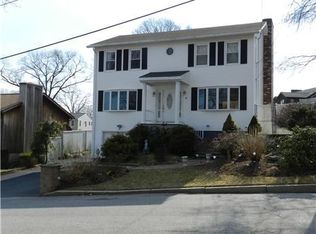 22 N View Ave, Cranston, RI 02920