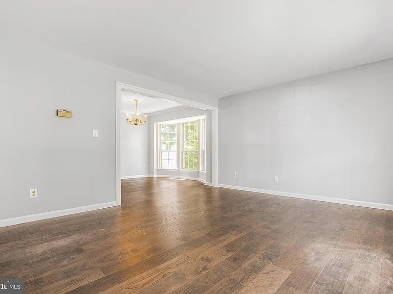 Valley View Dr — Photo 18