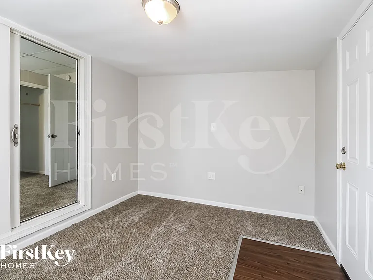 703 Porter St — Photo 9