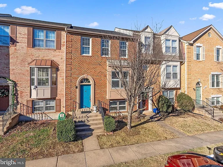 5606 Gresham Ln — Photo 2