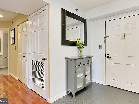 3rd image of 2151 JAMIESON AVENUE #608