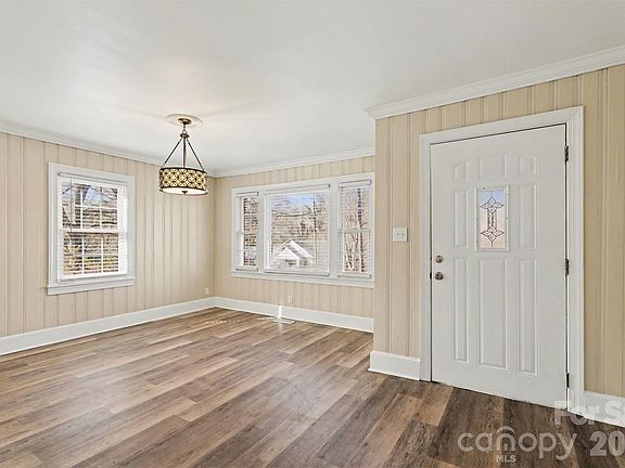 4th image of 614 N Rhyne St