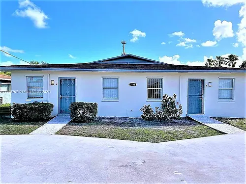 2190 NW 97th St #A Photo 1 2190 NW 97th St #A Photo 1