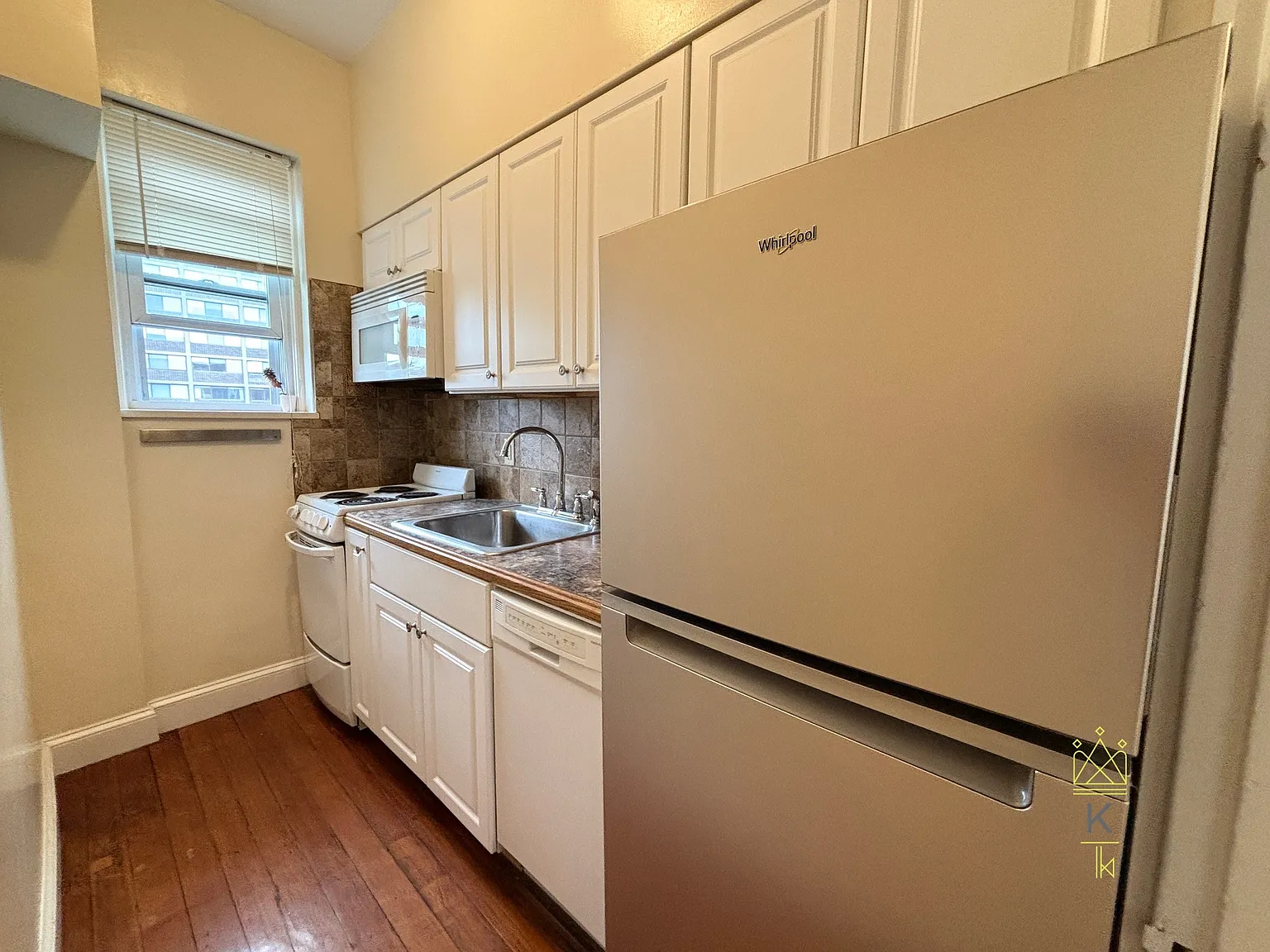 1 bed, 1.0 bath, $2,850 — Photo 4