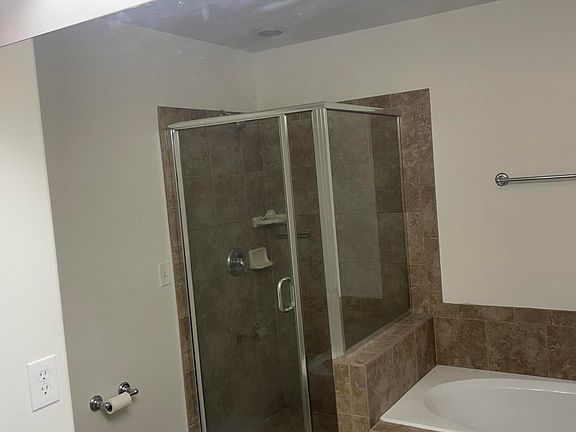 5th image of 3309 N 150th St W
