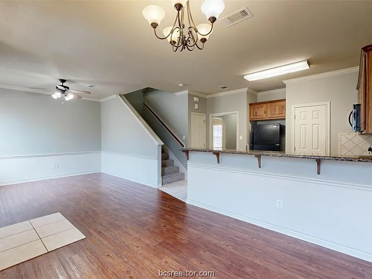 211 Forest Dr #C — Photo 4