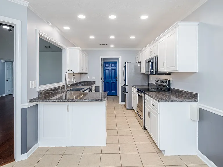 1053 Grove Landing Ln — Photo 14