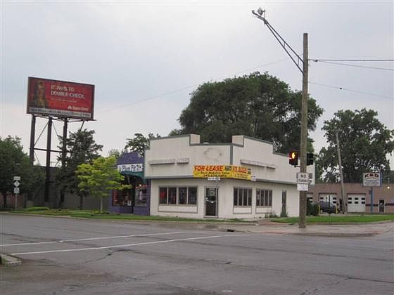 2nd image of 24955 Gratiot Ave