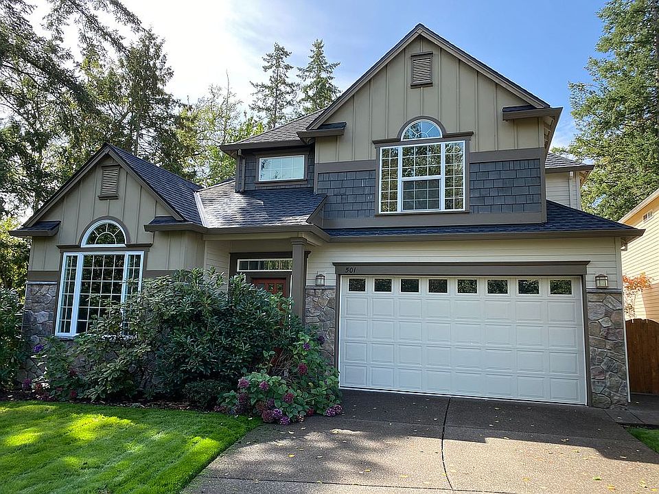 1st image of 501 NE Retford Ave