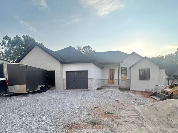 5904 S Clay Avenue, Springfield, MO 65810