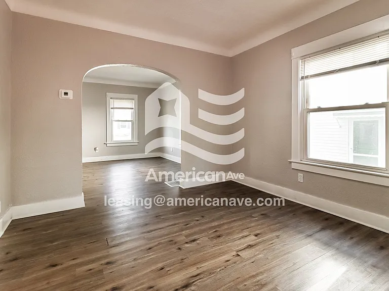 1354497_003_living_room_2.jpg