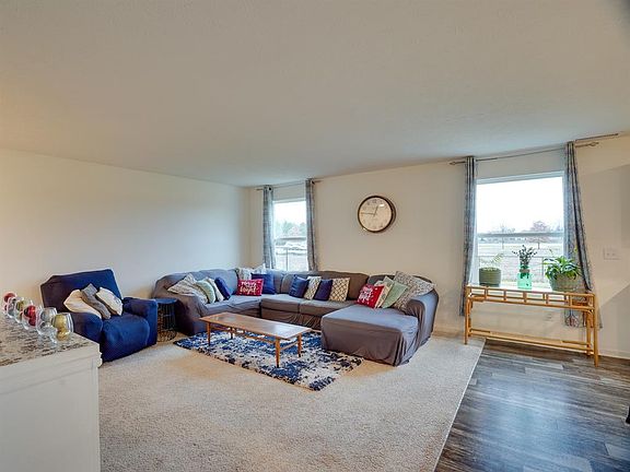 5th image of 8354 Averly Park Dr