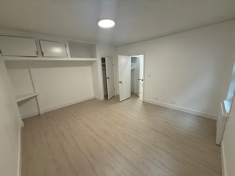 14480 Sanford Ave #1E — Photo 4