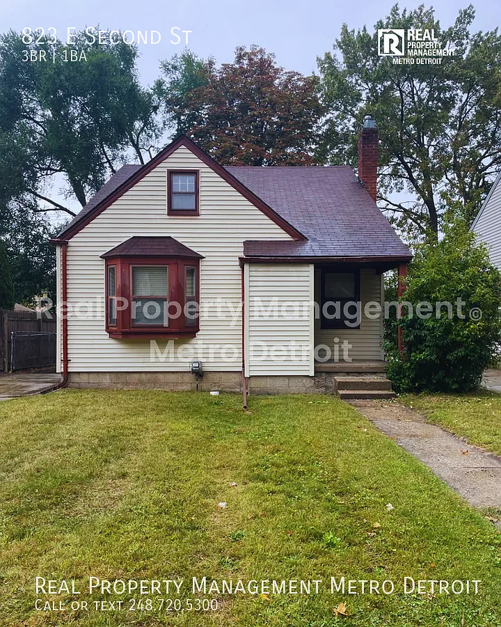 Photo 1 of 14 - 823 E 2nd St - Royal Oak, MI Primary Photo - 823 E 2nd St