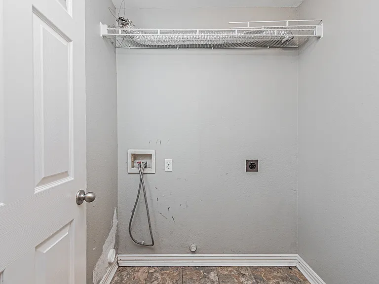 464 Bass Rd — Photo 28