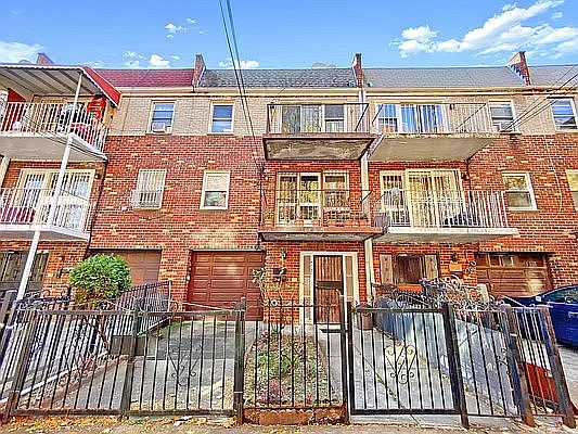 1st image of 41-30 Case St #3