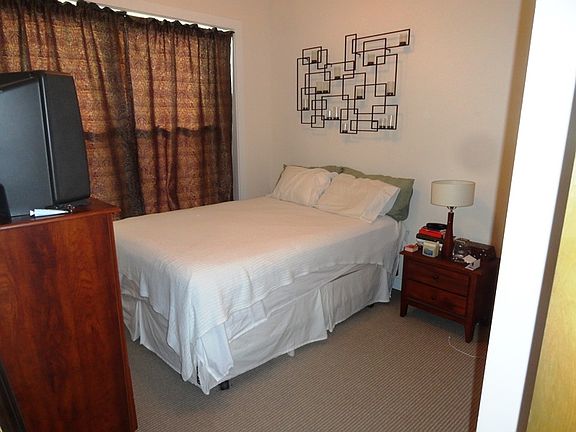 4th image of 2409 N Clybourn Ave APT 3