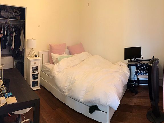 4th image of 2679 N Lincoln Ave #3