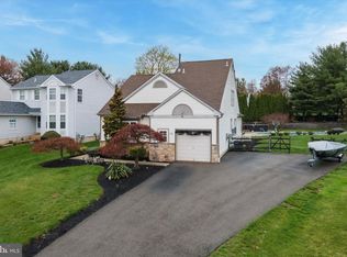648 Stewart Rd, Collegeville, PA 19426