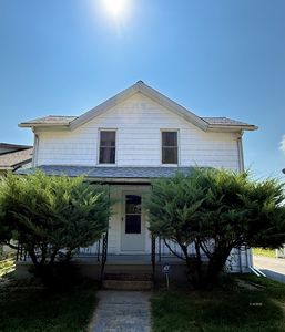 568 Turner St, Elyria, OH, 44035