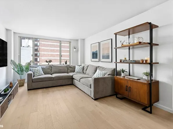130 W 67th St APT 9C, New York, NY 10023