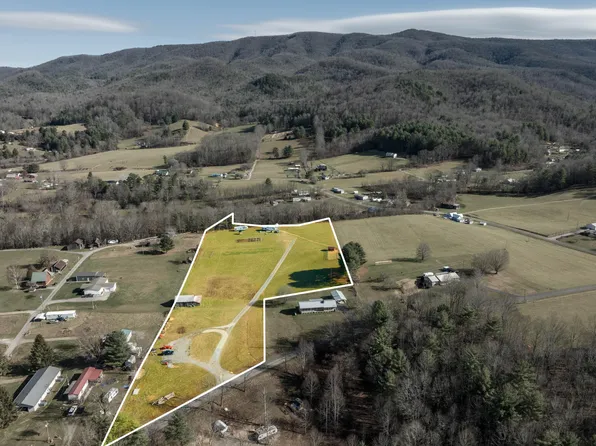3080 Crackers Neck Rd, Mountain City, TN 37683