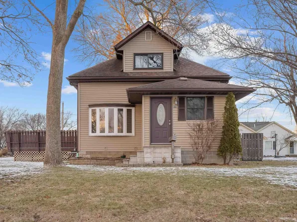 2138 W 16th St, Davenport, IA 52804