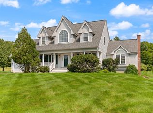 29 Hadley Rd, Pepperell, MA 01463