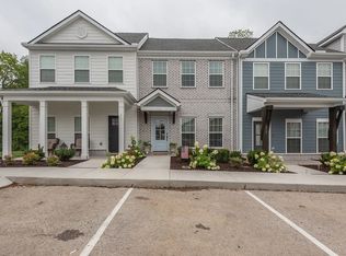 213 Holywell Dr, Gallatin, TN 37066