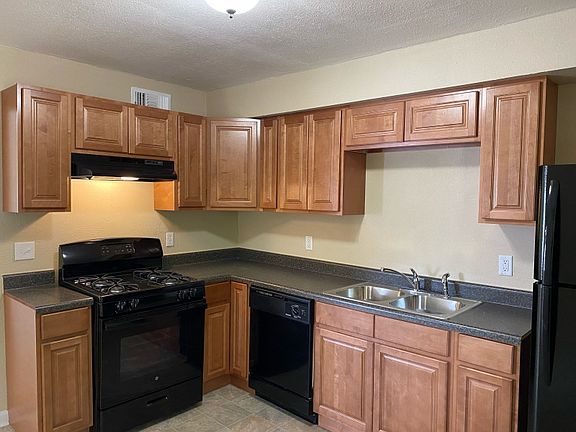 3rd image of 7307 E Wakefield Dr