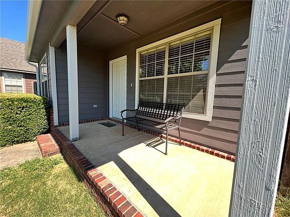 2nd image of 3808 SW Gibson Ave