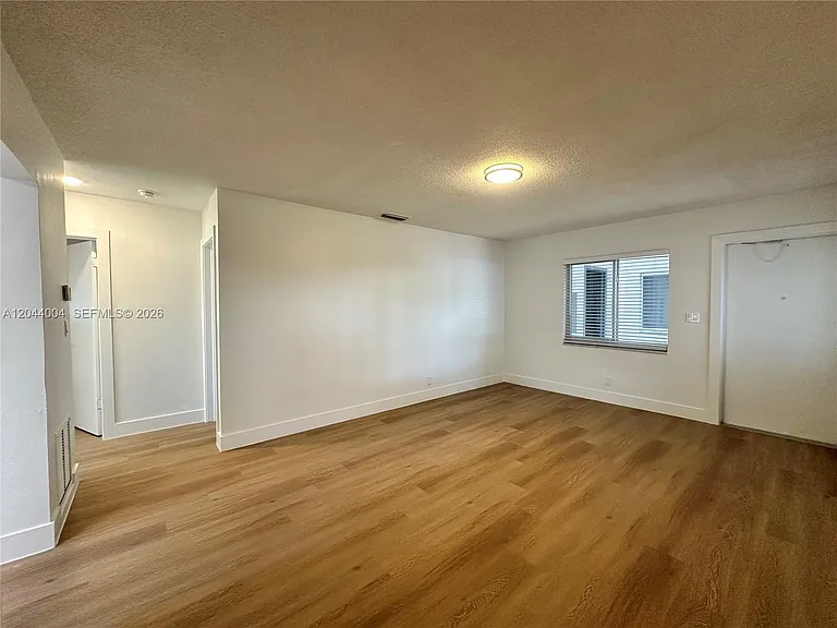 3700 NE 22nd Ave #4 — Photo 7
