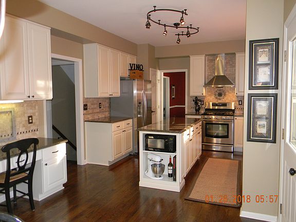 2nd image of 9703 Rosewood Ct