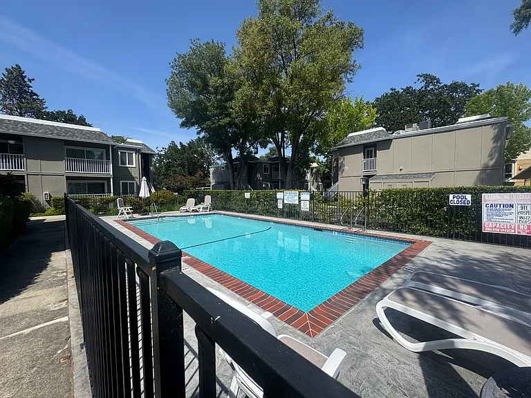 1566 Sunnyvale Ave #9 — Photo 33
