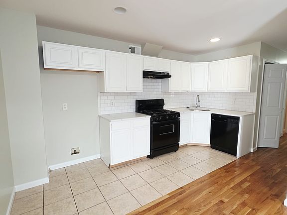 2nd image of 132 Grant Ave #1A