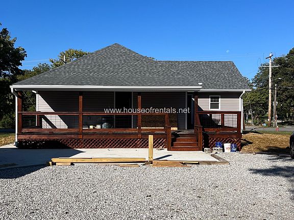 2nd image of 511 N Maple St