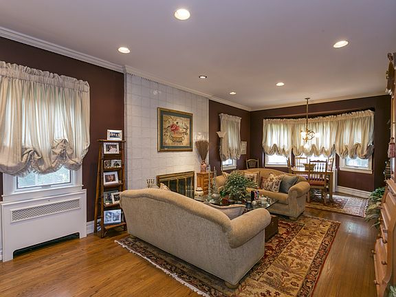 5th image of 10 Briarwood Ln
