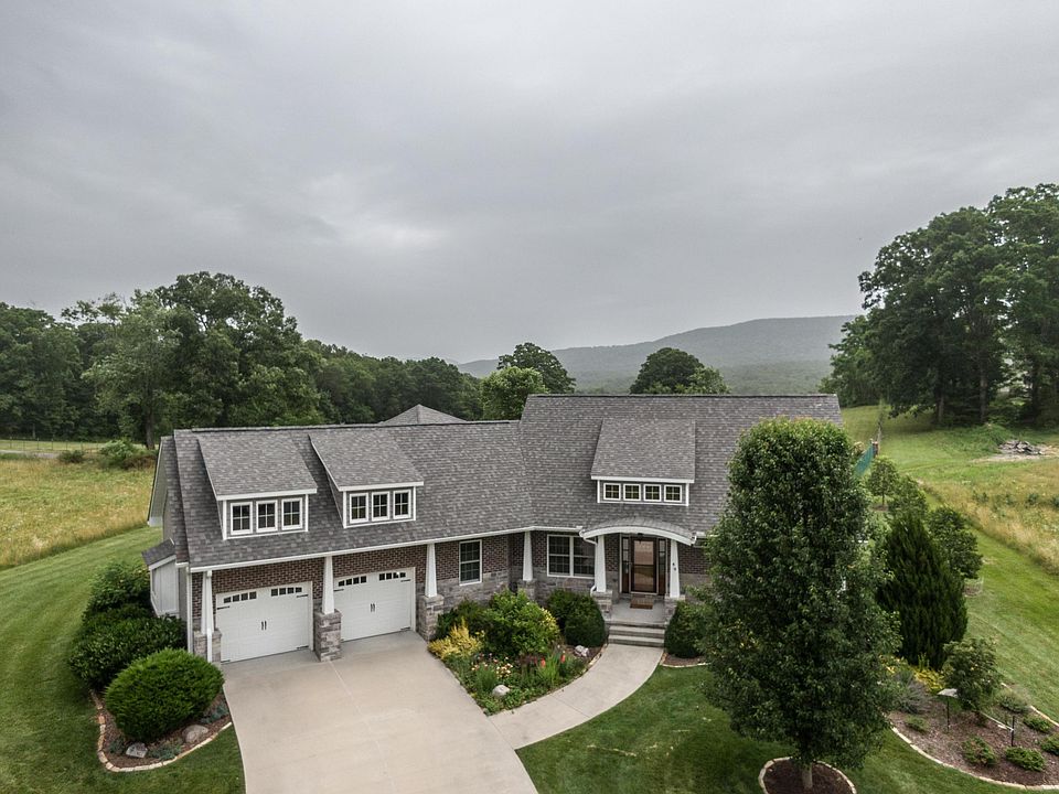 1st image of 49 Houston Dr