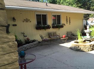 2926 Beck Dr, Waterford, WI 53185
