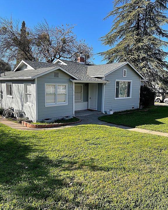 2nd image of 105 S Arroyo Seco St