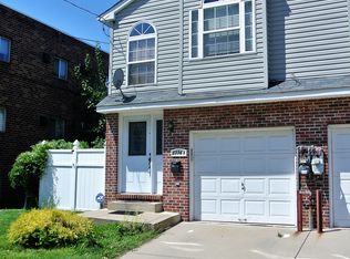 7336 Dungan Rd, Philadelphia, PA 19111