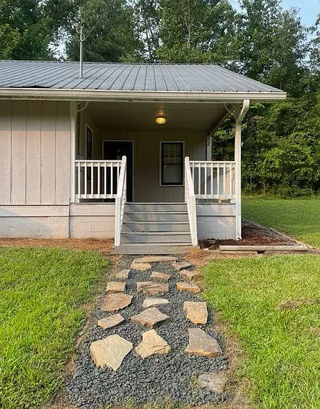 4089 Leach Rd — Photo 3