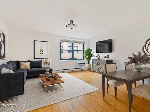 726 Washington Street image 1 of 7