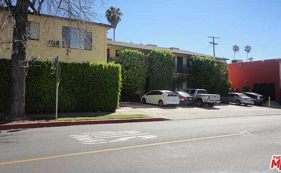 2nd image of 1276 N Van Ness Ave