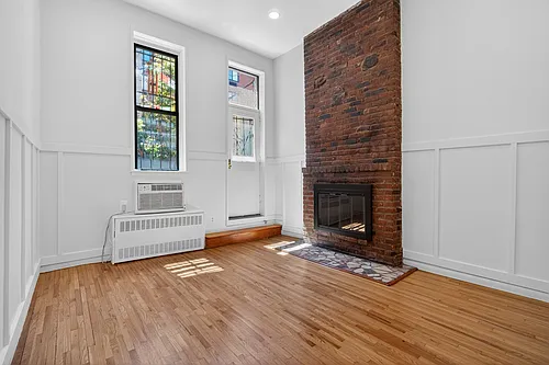 444 W 46th St #C Photo 1