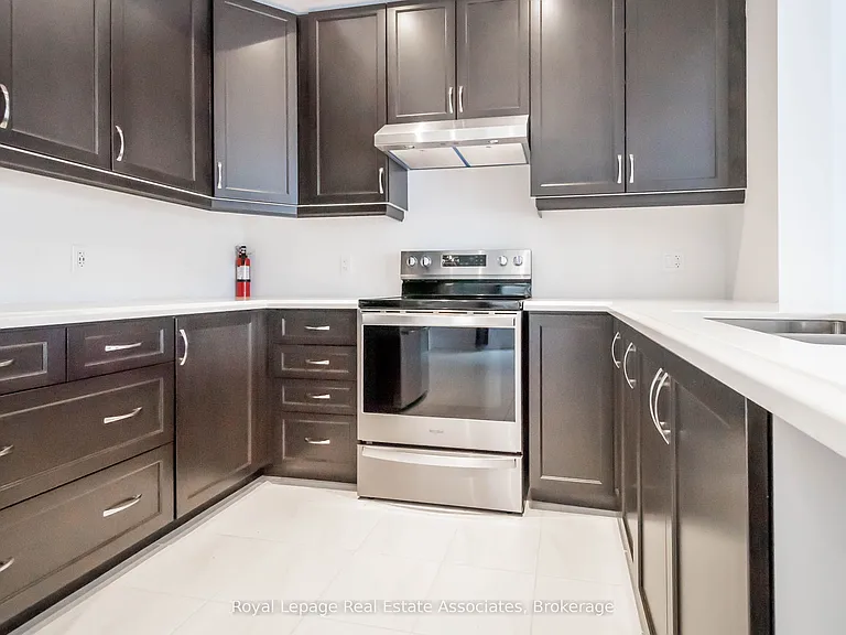 3981 Crown St — Photo 8