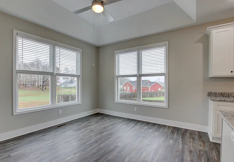 128 Riverbend Dr — Photo 37